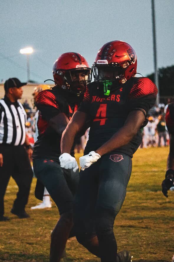 KeithW757's tweet photo. #AGTG After a great conversation with @coachsaxton3 I am blessed to receive an offer from @BH2OFootball @CoachFerg757 @Dtrell757 https://t.co/KRgIhiAlDj