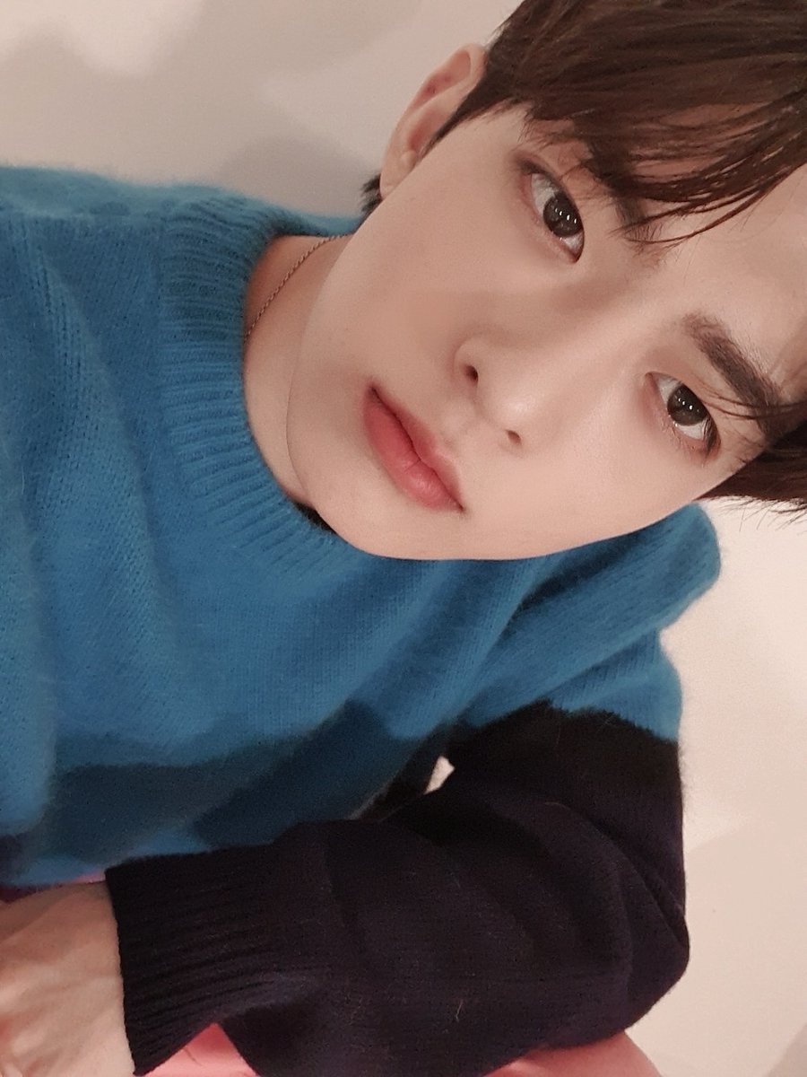 jsy_jsb45's tweet photo. 약 6년 차이 있다고 믿을 수 없어
2019                                            2026 https://t.co/t5BpsYYrdE