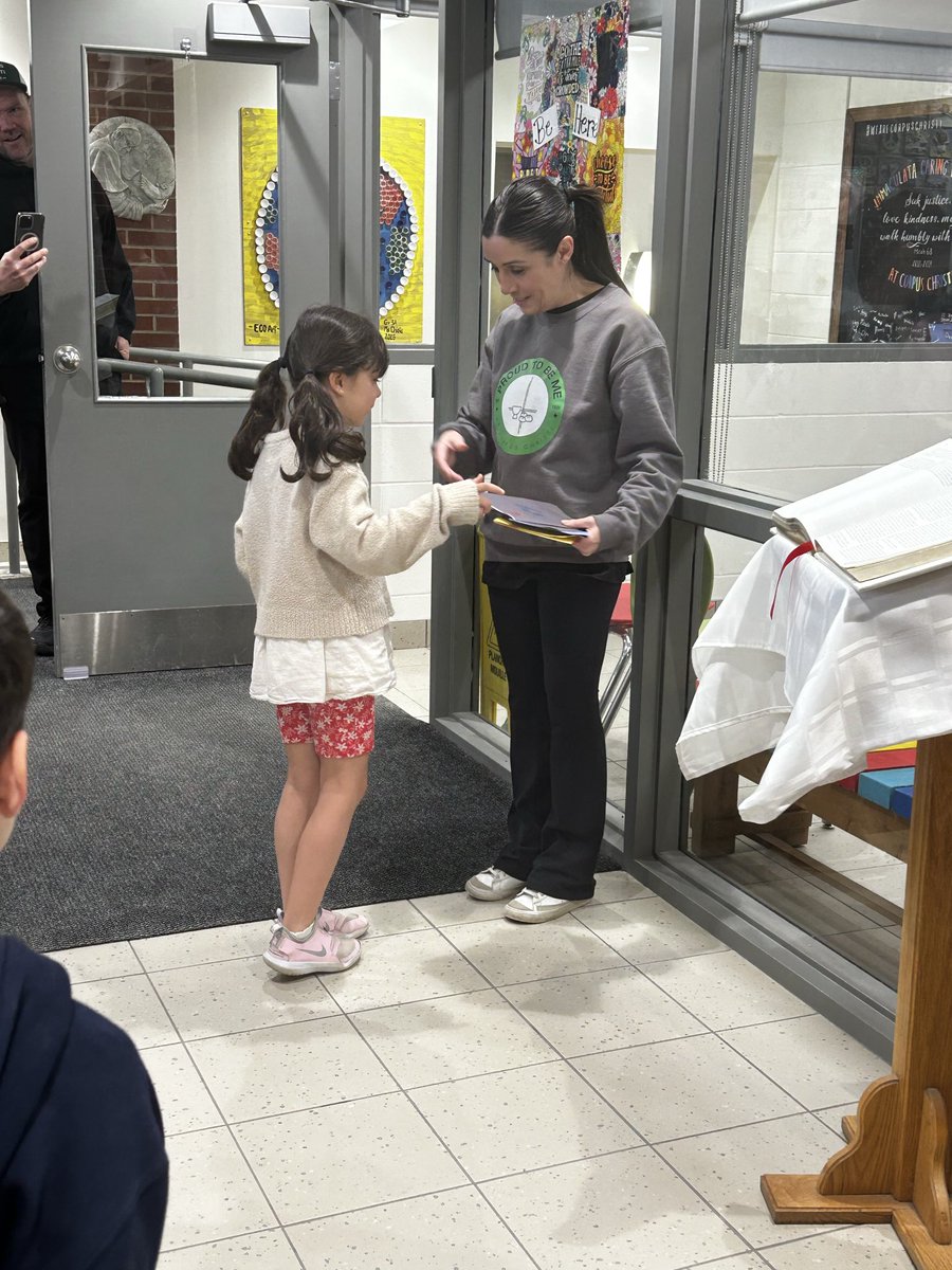 MissLimbardi's tweet photo. @CorpusOCSB Full hearts! The smiles and hugs say it all! 🫶🏻 https://t.co/Z8HHlJ6wMN