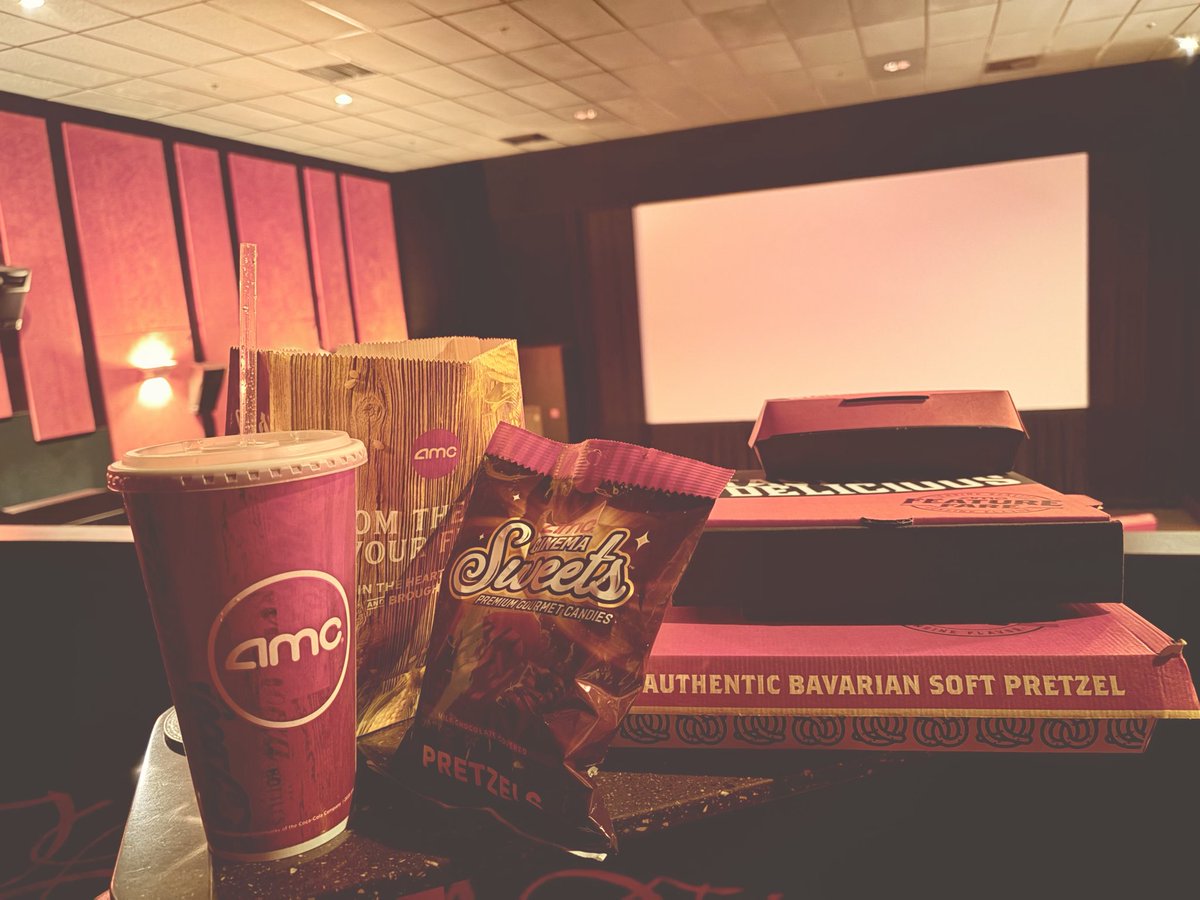 CONSTANTINE_LVI's tweet image. 444 Shares ✅
Snacks ✅
Odenkirk packing heat ✅
#AMC $AMC #Fundamentals #NormalMovie