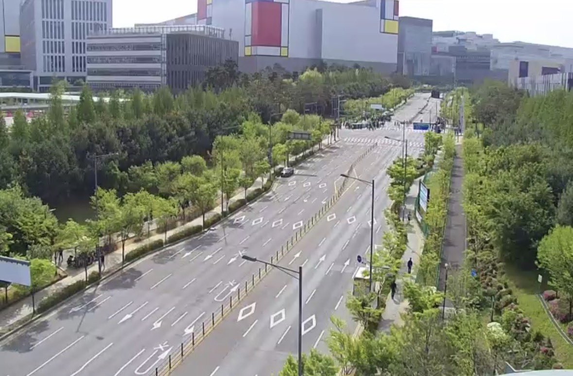 밀크바나나 tweet media