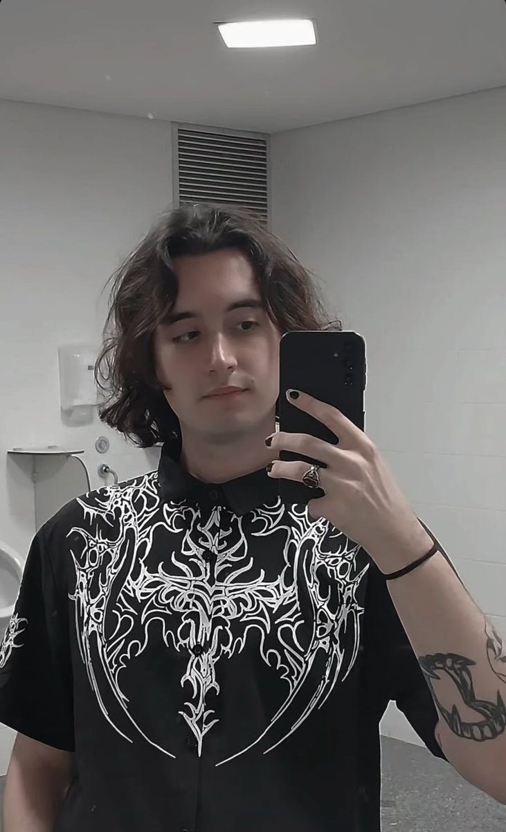 Gusta🦇 tweet media