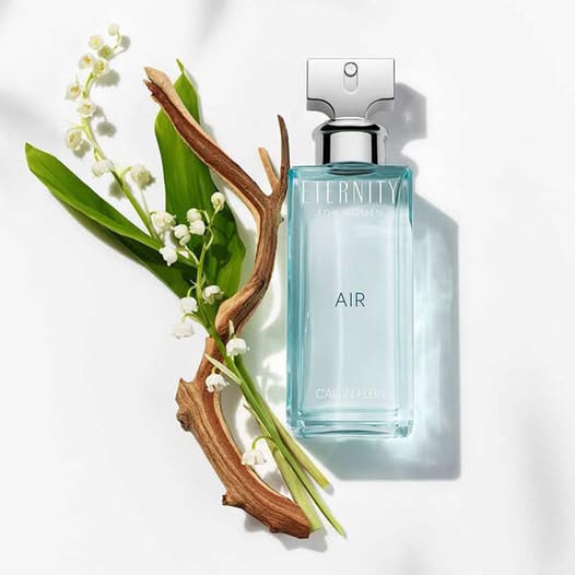 voronet_pl's tweet photo. 🌸 Perfumy na wiosnę – lekkość, świeżość i energia 🌸
Calvin Klein Eternity Air for Women to zapach, który łączy cytrusową świeżość z kwiatową delikatnością i subtelną, elegancką głębią. Idealny wybór na wiosnę i lato 🌿✨ https://t.co/Ow4rSfHBZy