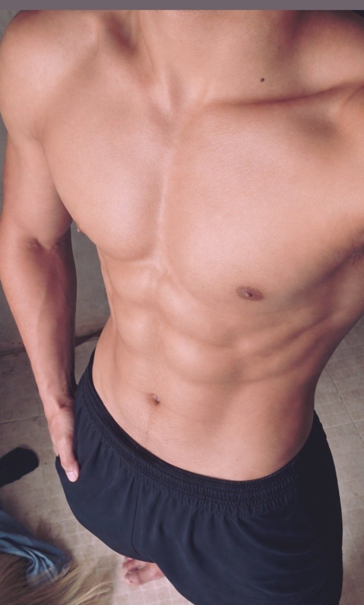 kyaw_thiha28018's tweet image. #six packနဲ့ဘဲ ရဲ့ vcထုတွေရှိတယ်နော်
ကြည့်ချင်တင်ပေးမယ် မျက်နှာအပြည့်ပါ