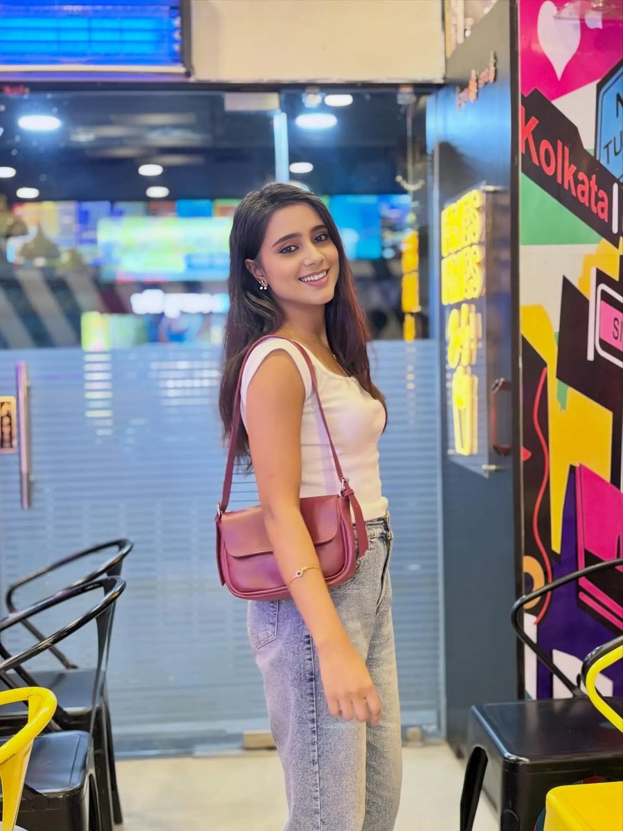 manisha_mithra's tweet photo. Good Morning X❣️

Turn gently toward what brings you joy, and watch how the darkness fades behind you. #fridayvibes #fridayouting #girlsstyles #girlsposes #girlsoutfits #girlsshopping #casuallook #casualoutfits #casualstyle #duskybeauty #tamilponnu #thalaivarnirandharam https://t.co/MYEBSzad3H