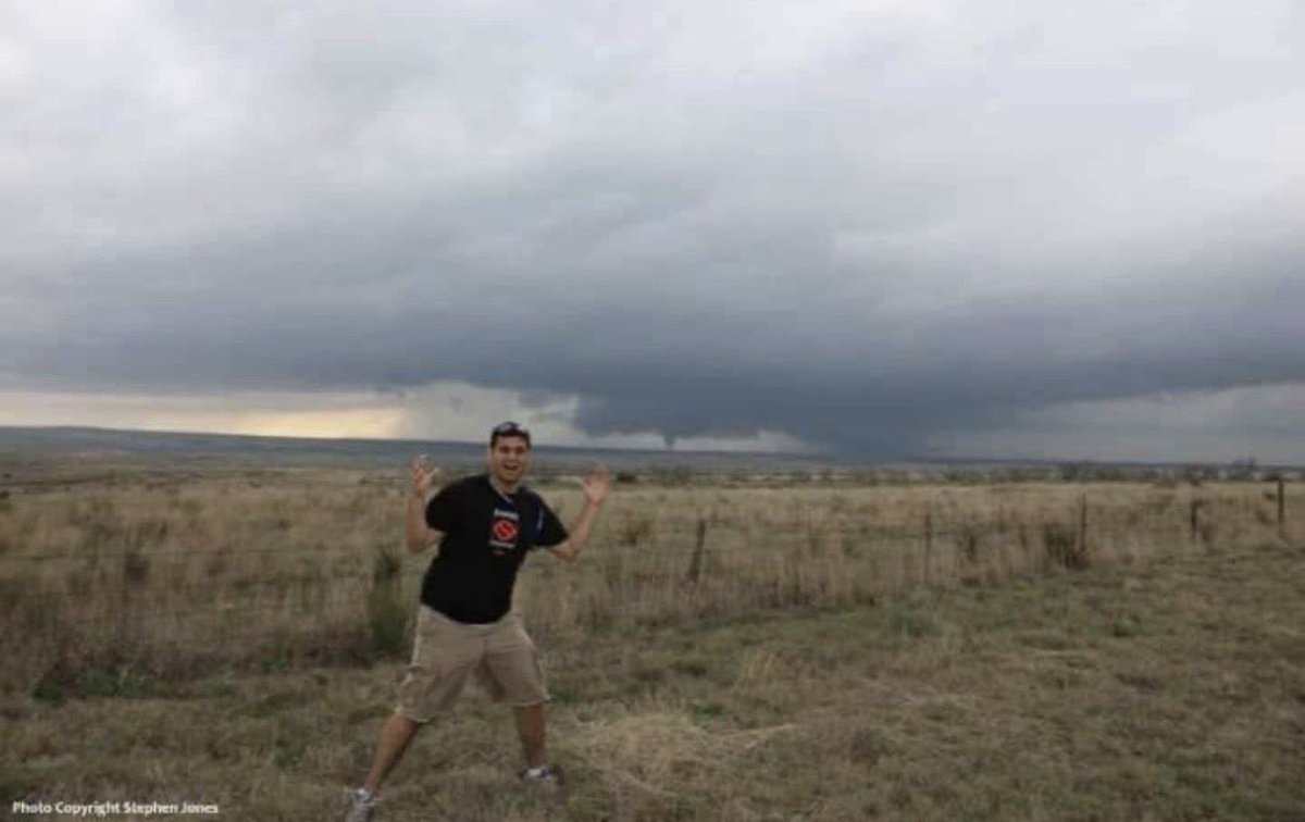 Tornado_Steejo's tweet image. HAPPY TORNADOVERSARY!!🌪️🌪️🎉

Today marks 16 years since seeing my FIRST REAL TORNADO and  SEEING DOUBLE! Seeing TWO TORNADOES ONGOING AT ONCE from different supercells in the #Texas!! This was my first ever storm chase when I moved fresh out to Oklahoma!! Now nearly 500
