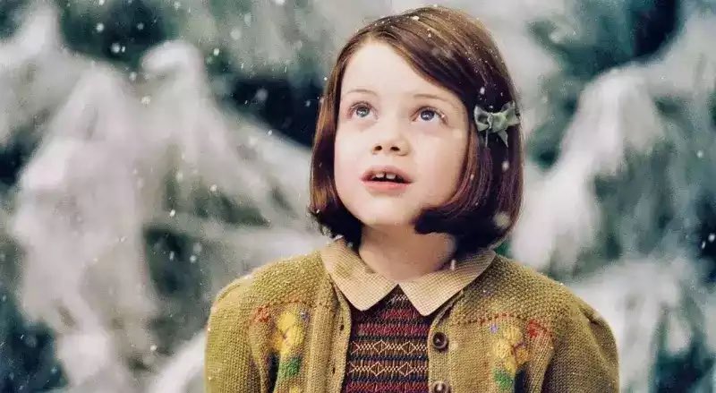 eddiehiix's tweet image. Arya stark begs the question, what if Lucy previnsee was a chav? #asoiaf #narnia #aryastark