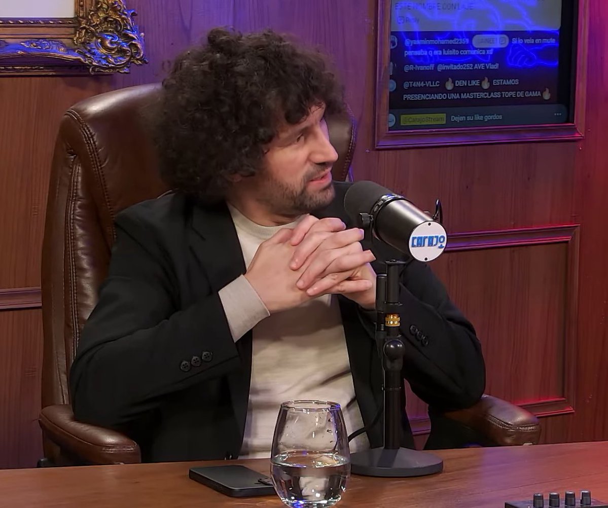 El conocimiento de Leonardo Orlando, hablando en <a href="/CarajoStream/">Carajo</a> es una locura.

Explica tan bien y entiende tan bien el contexto social de hoy en dia que si los zurdos lo escucharan les haria corto el cerebro.

T I P A Z O !!!