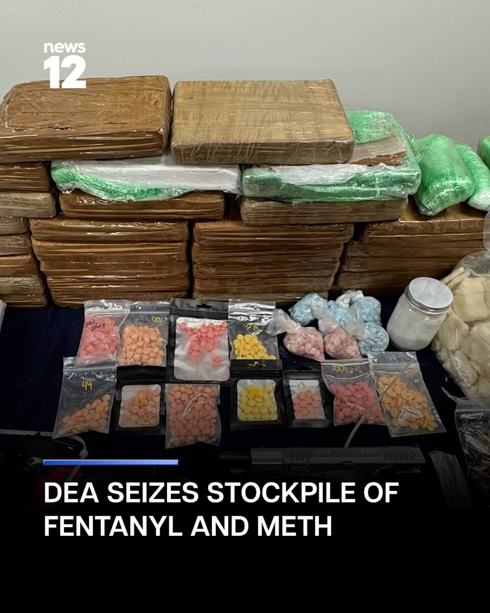 News12NJ's tweet image. LARGE DRUG BUST: Federal agents seized 40 kilos of fentanyl and 52 kilos of methamphetamine from a garage in Clifton, officials said. They also found cocaine, crack, mushrooms, pills and guns.

#News12 #NewJersey #DrugBust #Crime #Police

bit.ly/3Qp0AKG