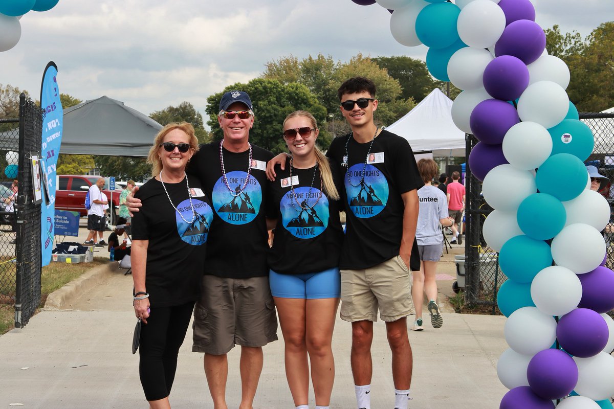AFSPChicago's tweet photo. No one fights alone. 💜 

Our Out of the Darkness Community Walks bring people together to support each other and honor loved ones. Every step we take helps raise awareness and fund programs that save lives. #WalkWithUs: https://t.co/mehwOt4DDm

#WalkWednesday https://t.co/I61zukVBez
