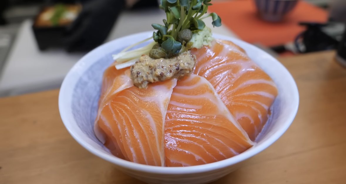 Gold_sla tweet media