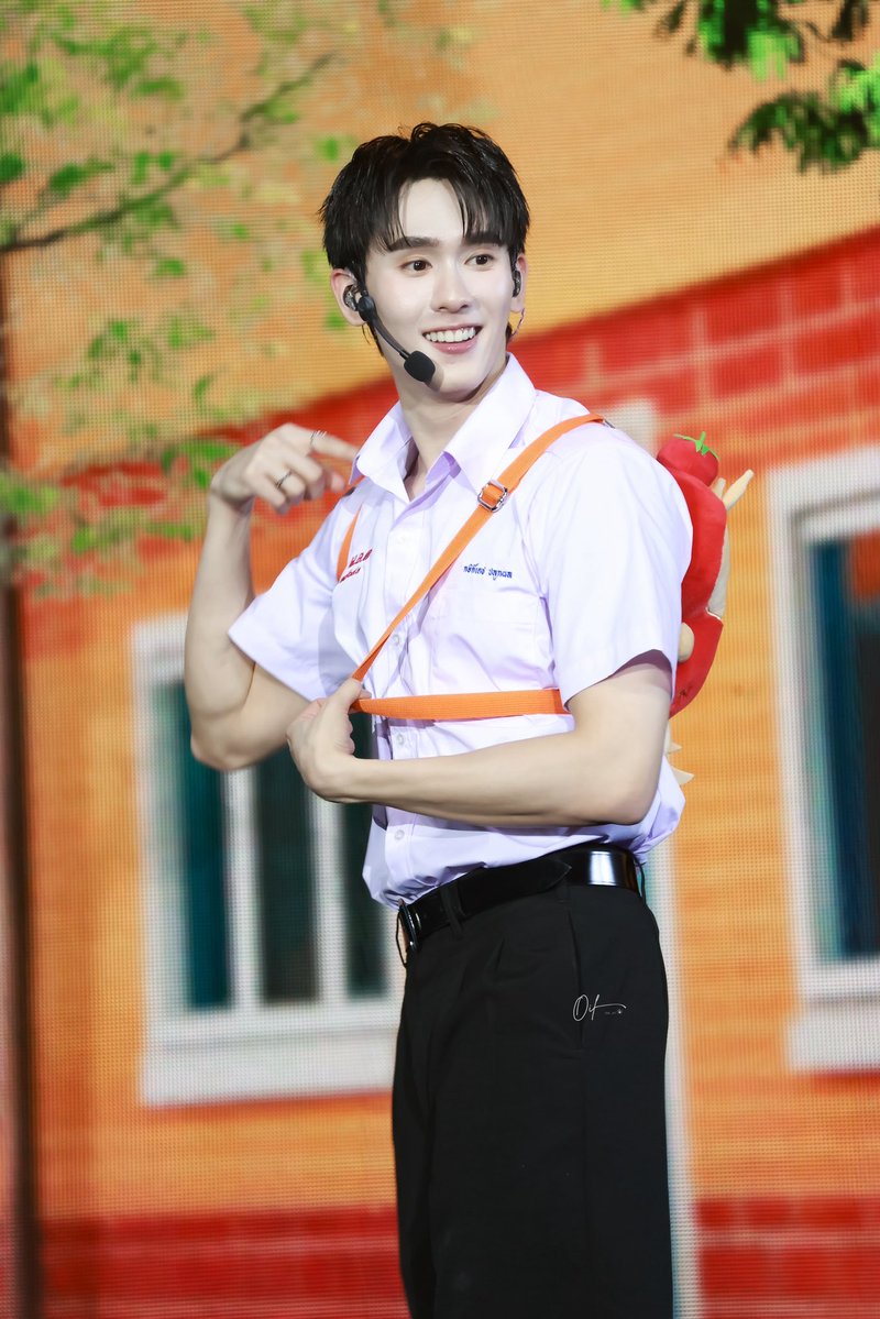 AT ･ ͜ʖ ･ ✿ tweet media