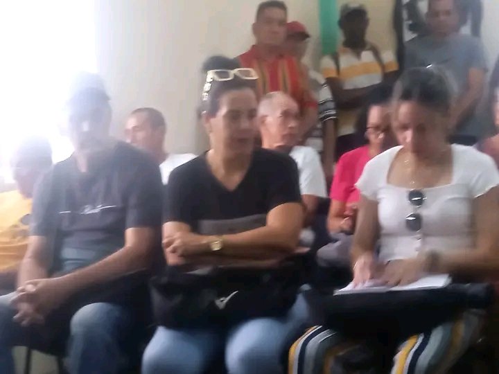 roberto287841's tweet image. Con #HonorHolguinero se realiza en la #DGE de  #SaguaDeTánamo acto de :"Mi firma por la Patria"
#LaPatriaSeDefiende
#CubaEstáFirme
#CubaMined
#DPEHolguín