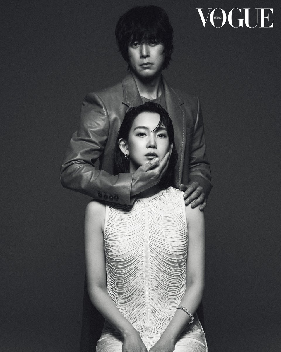 🗞️
<신현빈, 늘 조금은 낯선 자리에서>

익숙한 자리에 안주하지 않고 꾸준히 도전하는 현빈배우의 이야기와 ᵀᵉᵃᵐ군체만의 독보적인 아우라는 
지금 바로, <보그> 5월호에서 확인하세요!

#신현빈 #shinhyunbeen 
#보그 #Vogue #군체