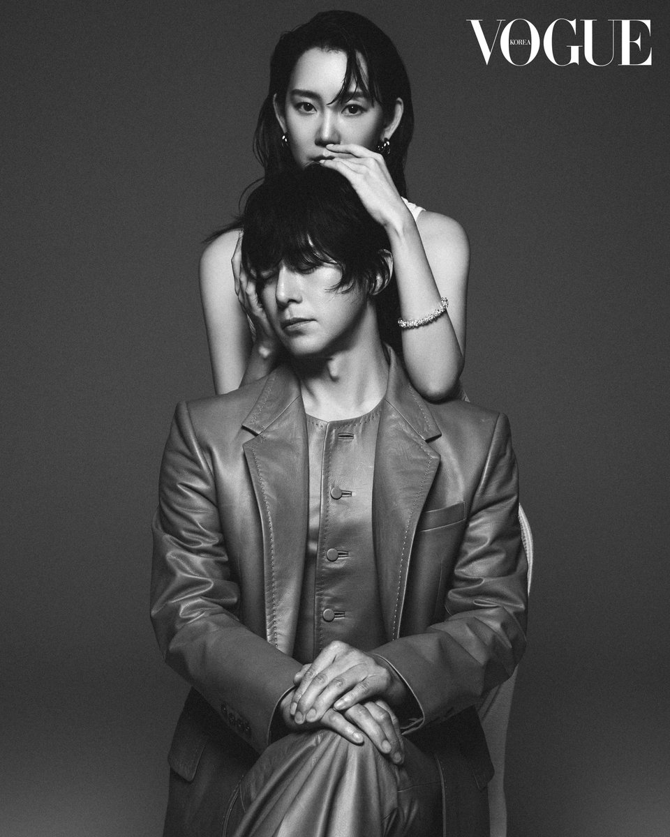 yooborn_company's tweet image. 🗞️
&amp;lt;신현빈, 늘 조금은 낯선 자리에서&amp;gt;

익숙한 자리에 안주하지 않고 꾸준히 도전하는 현빈배우의 이야기와 ᵀᵉᵃᵐ군체만의 독보적인 아우라는 
지금 바로, &amp;lt;보그&amp;gt; 5월호에서 확인하세요!

#신현빈 #shinhyunbeen 
#보그 #Vogue #군체