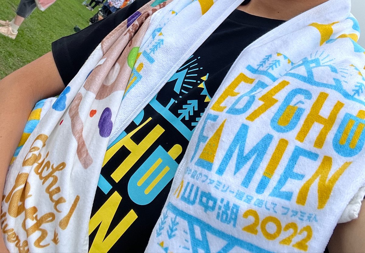 zono24horn_ebi's tweet photo. みなさん初めまして
中学8年生ぞのと申します！
実は数年前にエビ中にハマっており、最近再熱したのでエビ中垢作りました！
ののかまる推しです！
約4年越しなので、ついていけるか不安ですがファミリーの皆さんよろしくお願いします🙇‍♂️
#私立恵比寿中学 #えびちゅう 
過去の写真も添えて https://t.co/16WwZuo3A2