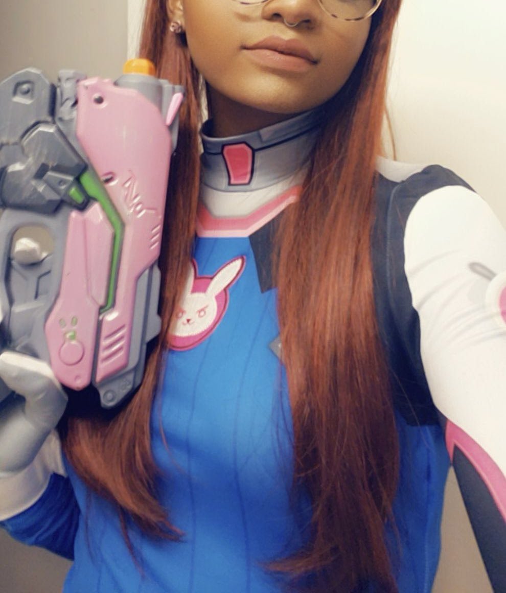sinofswords's tweet photo. you won POTG? Hmmm I guess you can see my tits, pervert 🐰💗✨

#DVAcosplay #overwatch #nsfw #ebony #nsfwtwt #cosplay https://t.co/c7LyVgfmI7