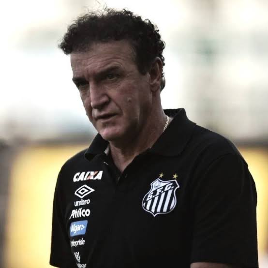 A vinda do Cuca valeu a pena.

Não no âmbito esportivo, por que o time é um lixo e não tem um trabalho decente da comissão técnica.

A vinda do Cuca serviu para nos mostrar que de fato a diretoria fede a FRACASSO e está disposta a todo o tempo em MANCHAR AINDA MAIS A IMAGEM DA