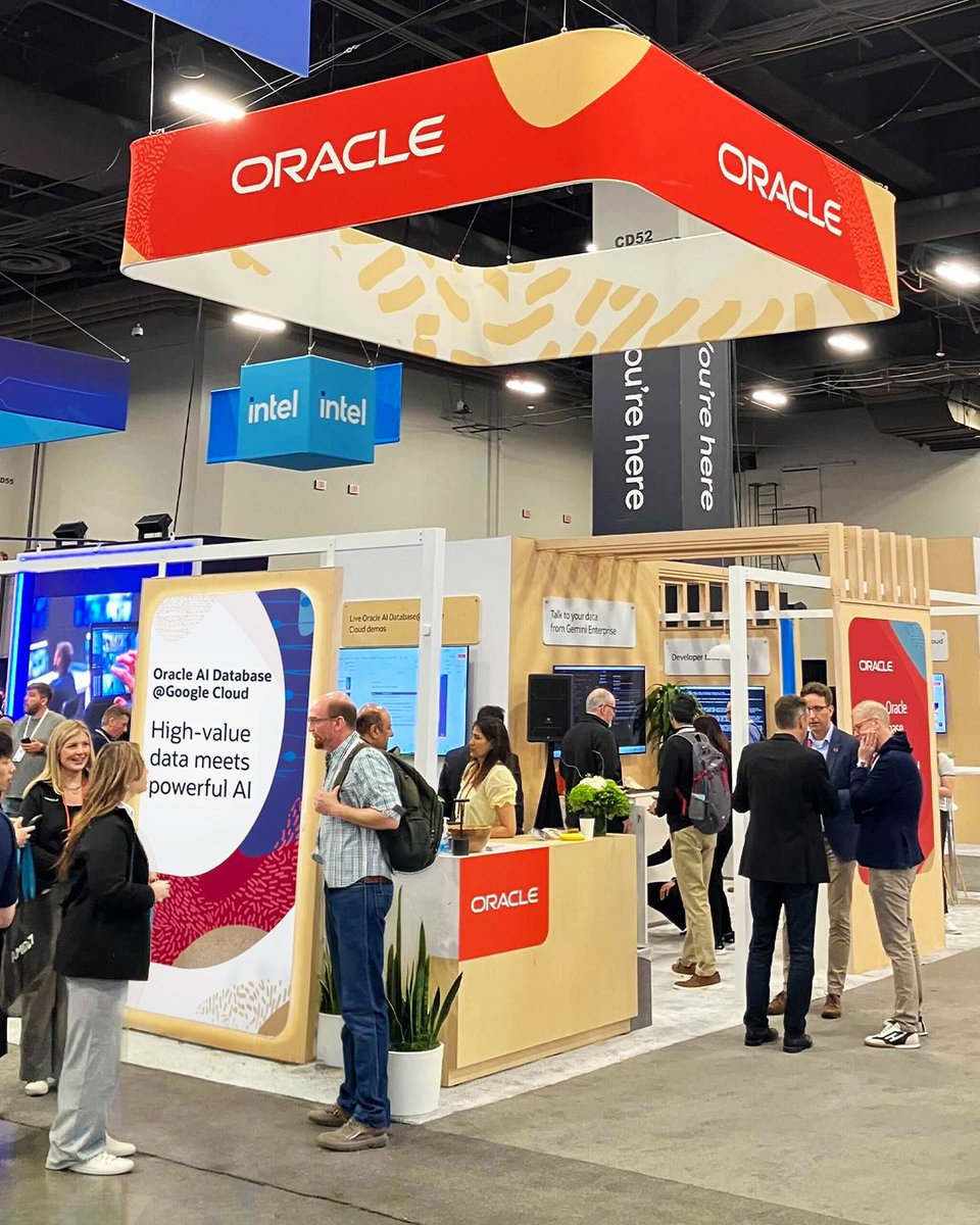Oracle Cloud tweet media