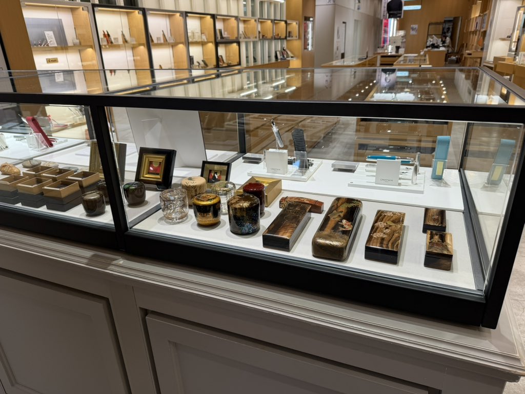 伊東屋バイヤー tweet media