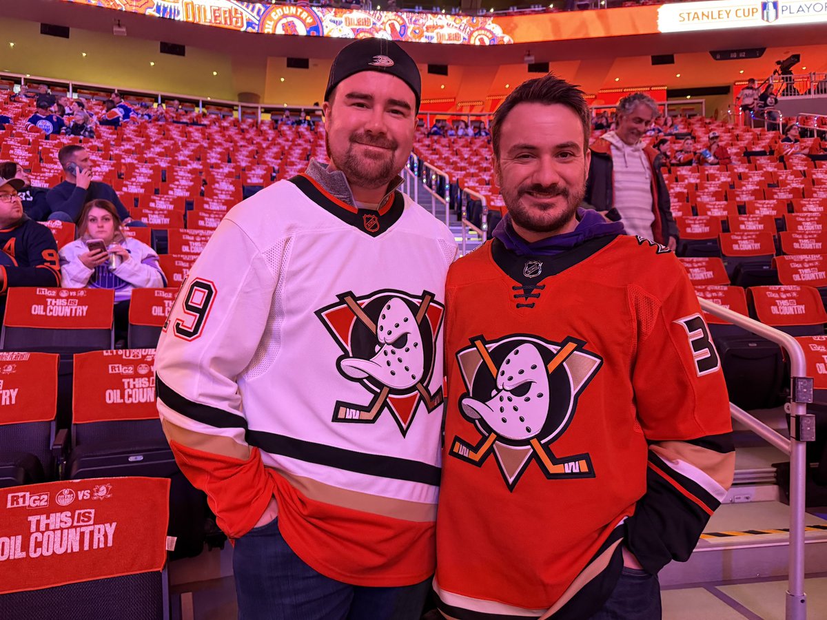 x - Anaheim Ducks tweet media