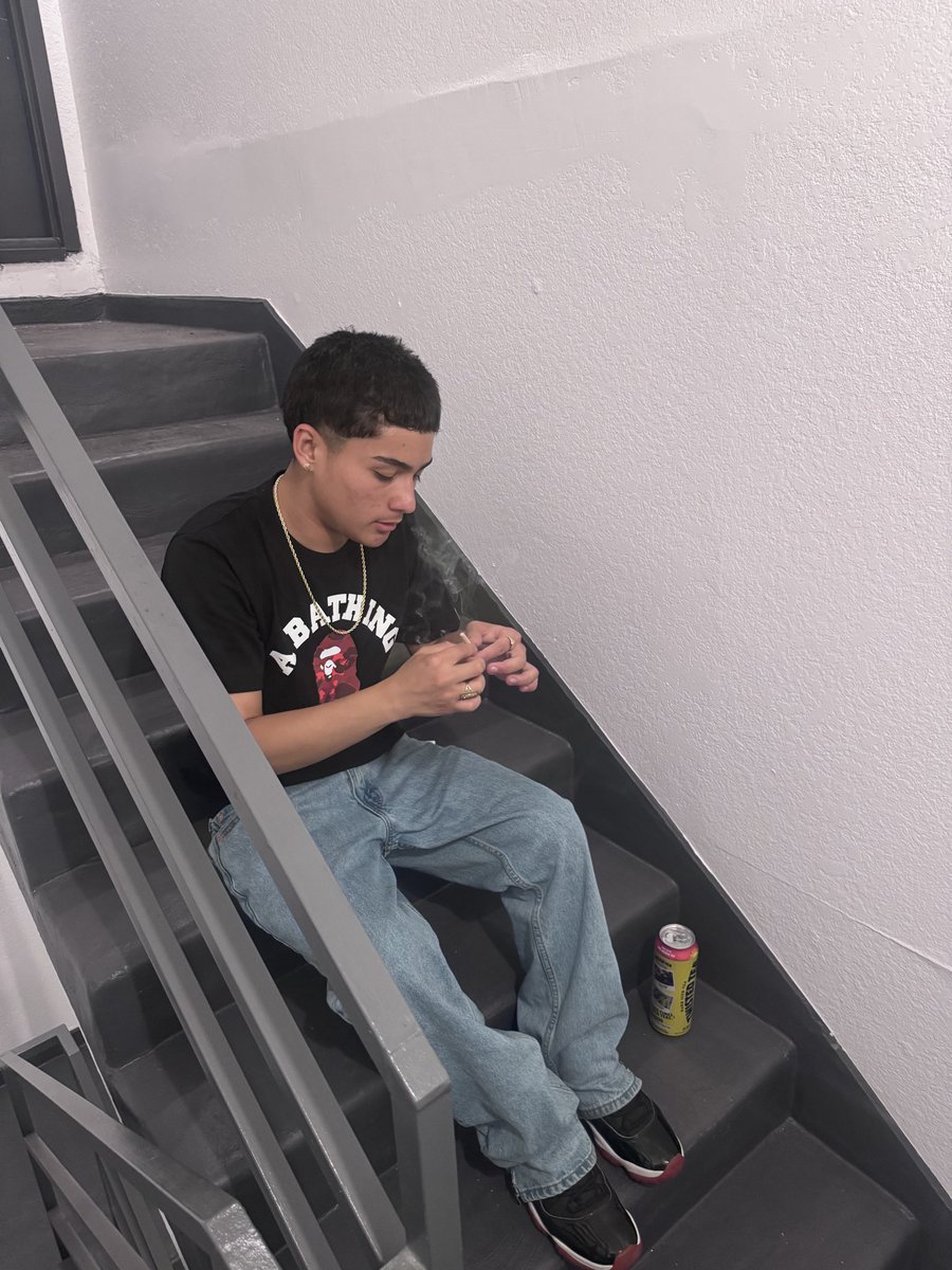 andewxw's tweet image. :)))#hmu #LA #rt #hmuu