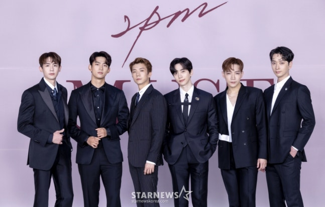 infodrakor_id's tweet photo. Besok kondangan gaesss!

Semua member #2PM bakalan hadir di resepsi pernikahannya Taecyeon dan siap nyanyiin lagu ucapan selamat

Pernikahan akan digelar secara privat, cuma keluarga & orang dekat. Meanwhile, 2PM juga lagi persiapan buat konser Tokyo Dome Mei nanti 

https://t.co/j6OPlsL6qN