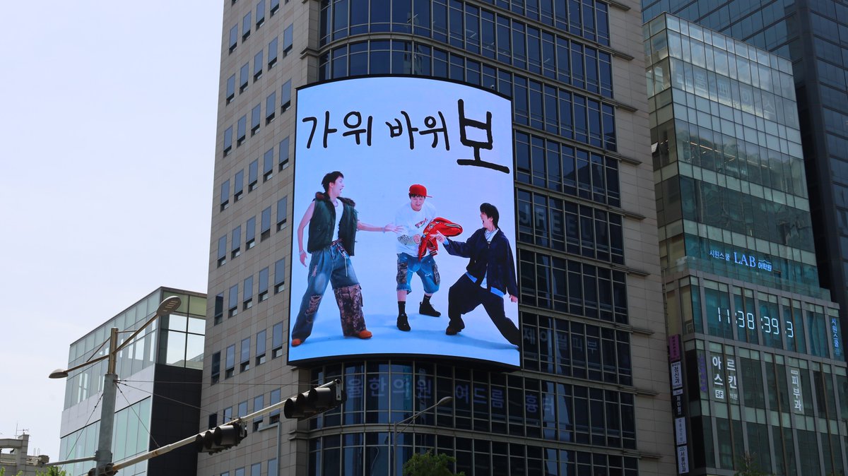 FAN_CLUB_AD tweet media