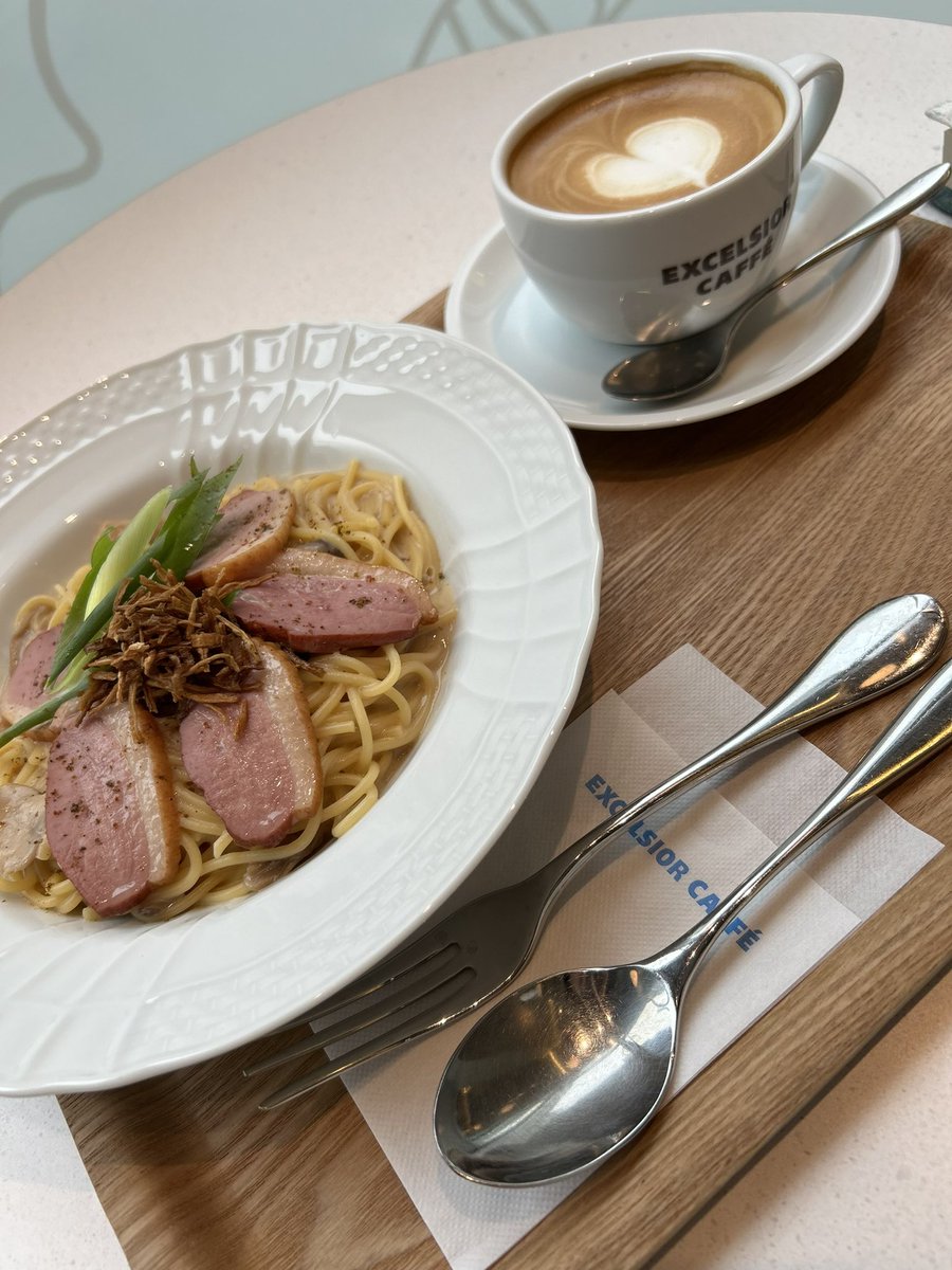 しな@読書垢 tweet media