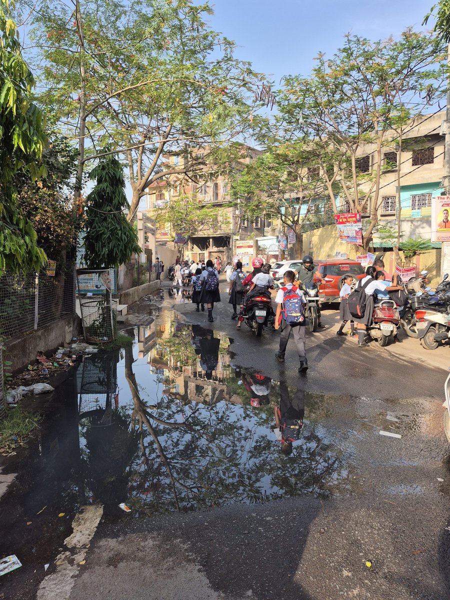 Jay96099287's tweet image. @rmccommissioner sir please look into the issue of drain water flow near DAV kapli Dev AG colony harmu.. it doesn't looks good and totally unhygienic #support