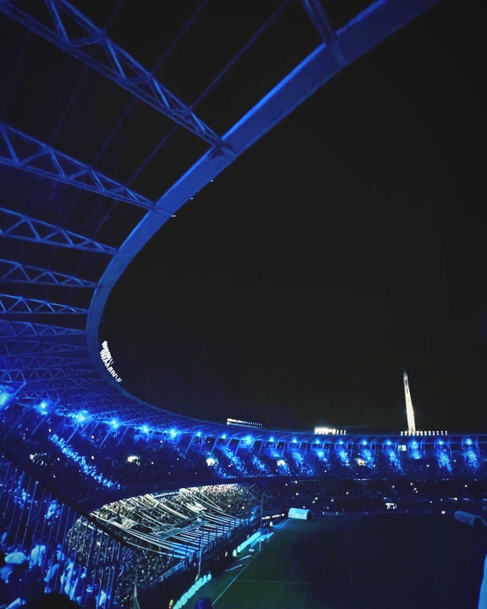 Comu_Racing's tweet image. ¡Buenas noches, #RACING! 🤍🩵

#LaComuDeRacing