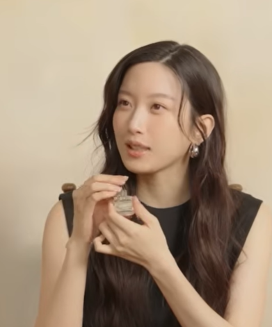 아이돌 향수 손민수 tweet media
