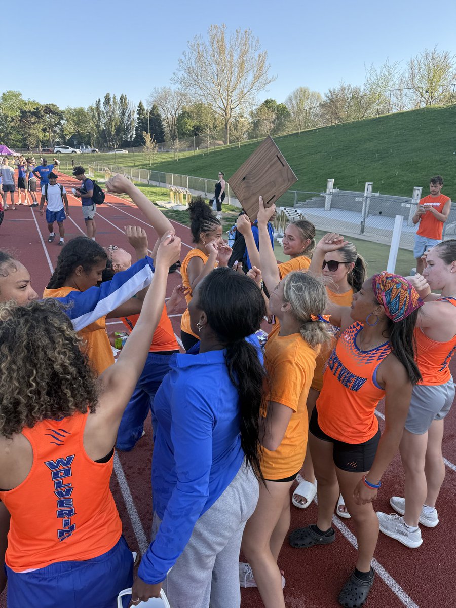 OMAHA WESTVIEW GIRLS TRACK & FIELD tweet media