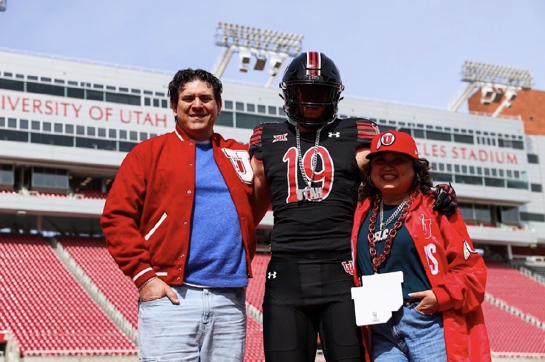 reyna_achilles's tweet image. Huge thanks for all the University of Utah and all of the staff for having me on my official visit, it was great meeting everyone and building relationships, had the most fun and excited for the rest of my recruitment journey, Go Utes #agtg #d1 #officialvisit