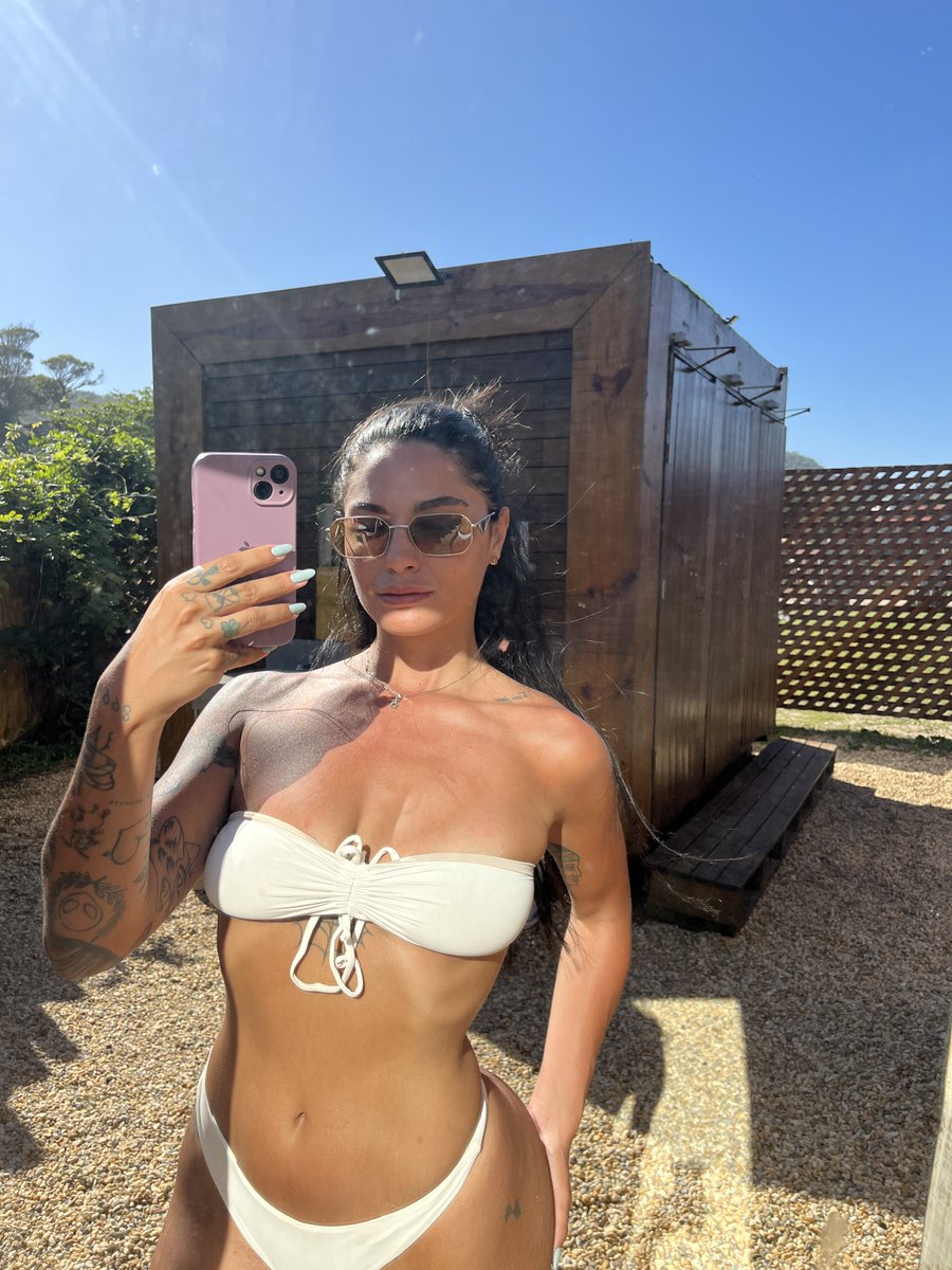 Zoe Alvarez tweet media