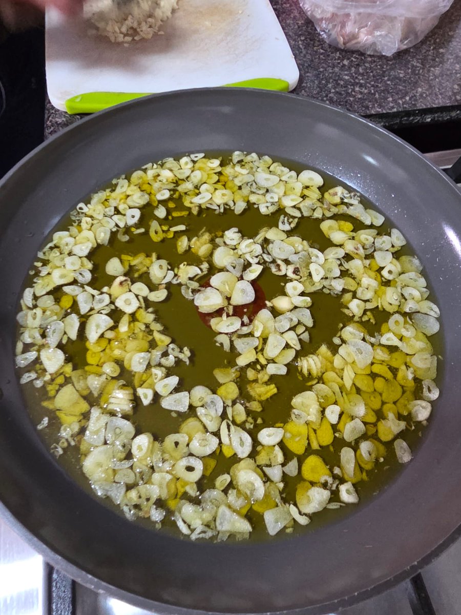 californio33's tweet image. Ahora nos deleitan con un Atún Sellado, al Ajo. #bluefin #tuna