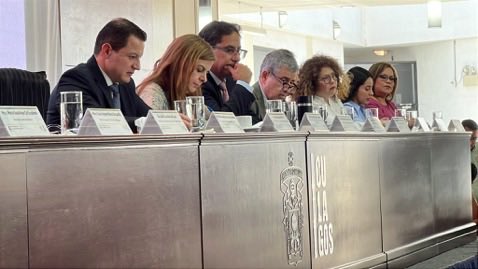 RicardoRodJim's tweet photo. Un honor representar hoy al Gobernador @PabloLemusN en el informe de la Rectora de CuLagos de la @udg_oficial. Un gusto dialogar con la comunidad universitaria y con sus directivos. https://t.co/zktrA9QANb