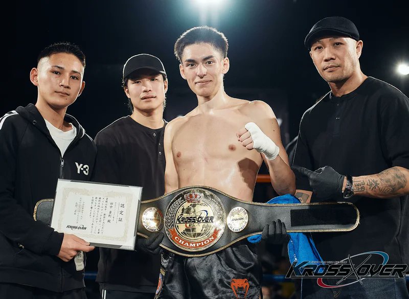 boutreview's tweet photo. KROSS×OVER 4.19 新宿フェイス（レポ）：田中勇利、倉光改を1R KOしKICKスーパーライト級王者に。佐藤洸杜、立岡大暉との接戦制しMUAYTHAIライト級王者に。横山晏輝、アックス斧田を1R KO https://t.co/7WBT5Xmt2L https://t.co/uWuhIWDk0W