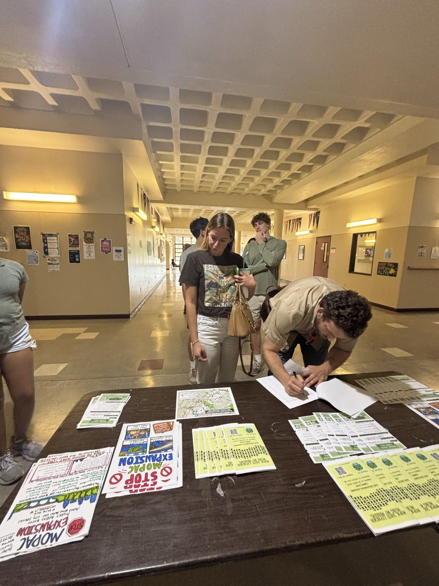 XiomaraFig2028's tweet image. Today I stood at Austin High School and used my voice by helping lead a petition signing to protest water pollution concerns caused by highway expansion in Austin. Our water matters, our community matters, and our future matters. #AustinTX #CleanWater #StudentVoice