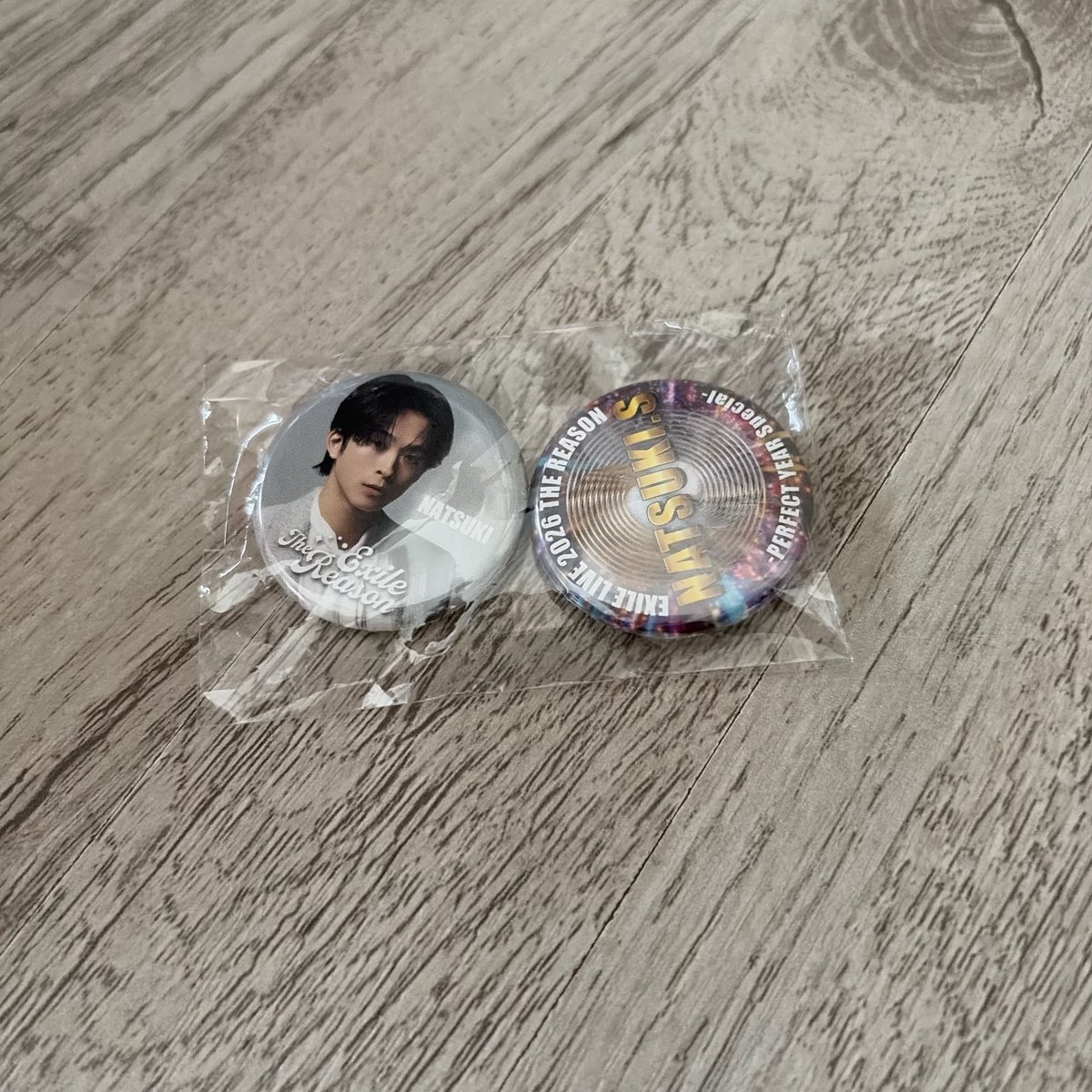 Ayy_aaa3's tweet photo. @hoshishiitake20 検索から失礼いたします。
澤本夏輝の缶バッジとAKIRAのめじるし交換可能でしょうか？郵送でのお取引希望です。ご検討よろしくお願いいたします。 https://t.co/vOJtWALkaq