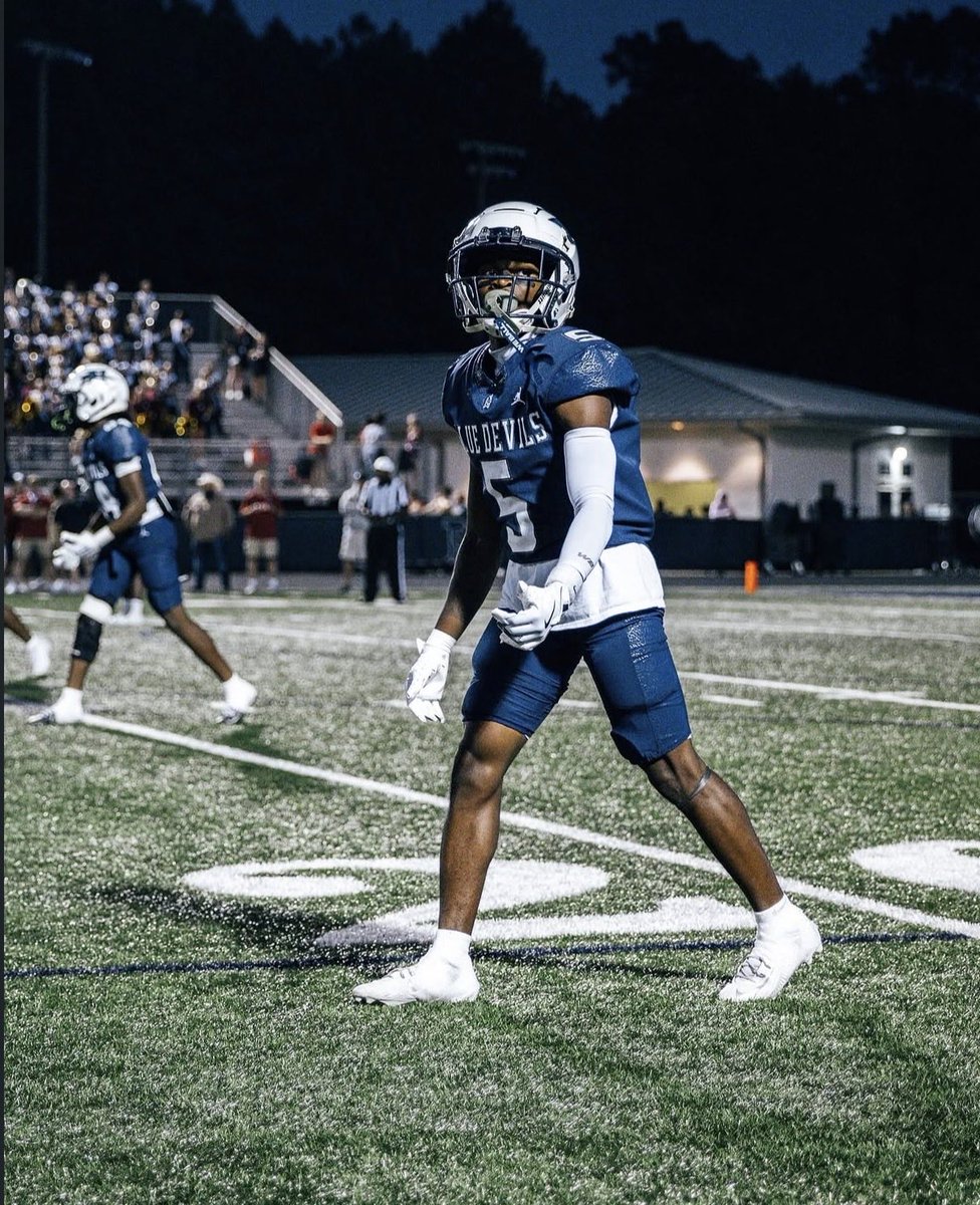 Norcross_FB's tweet photo. Congratulations to Norcross graduate, Alex Garnett Jr., on being awarded Offensive Freshmen of The Year at the Shorter University @Shorter_FB https://t.co/Gb1yINV73e