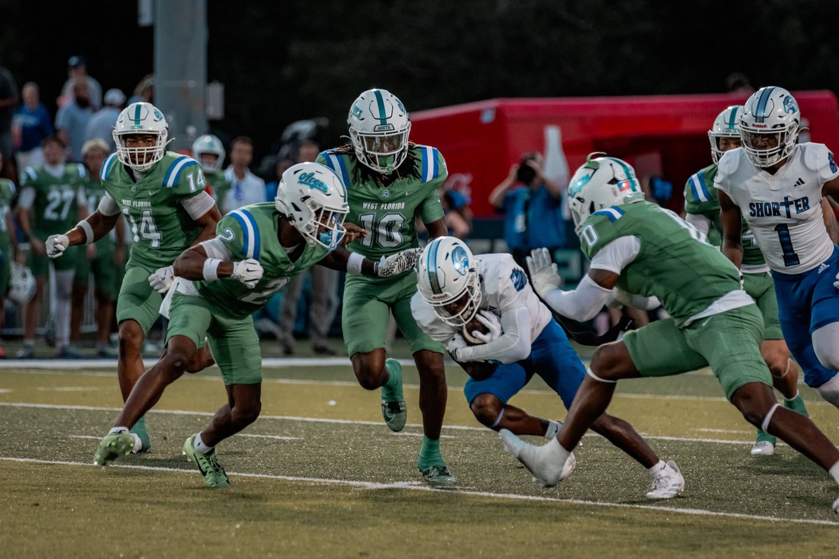 Norcross_FB's tweet photo. Congratulations to Norcross graduate, Alex Garnett Jr., on being awarded Offensive Freshmen of The Year at the Shorter University @Shorter_FB https://t.co/Gb1yINV73e