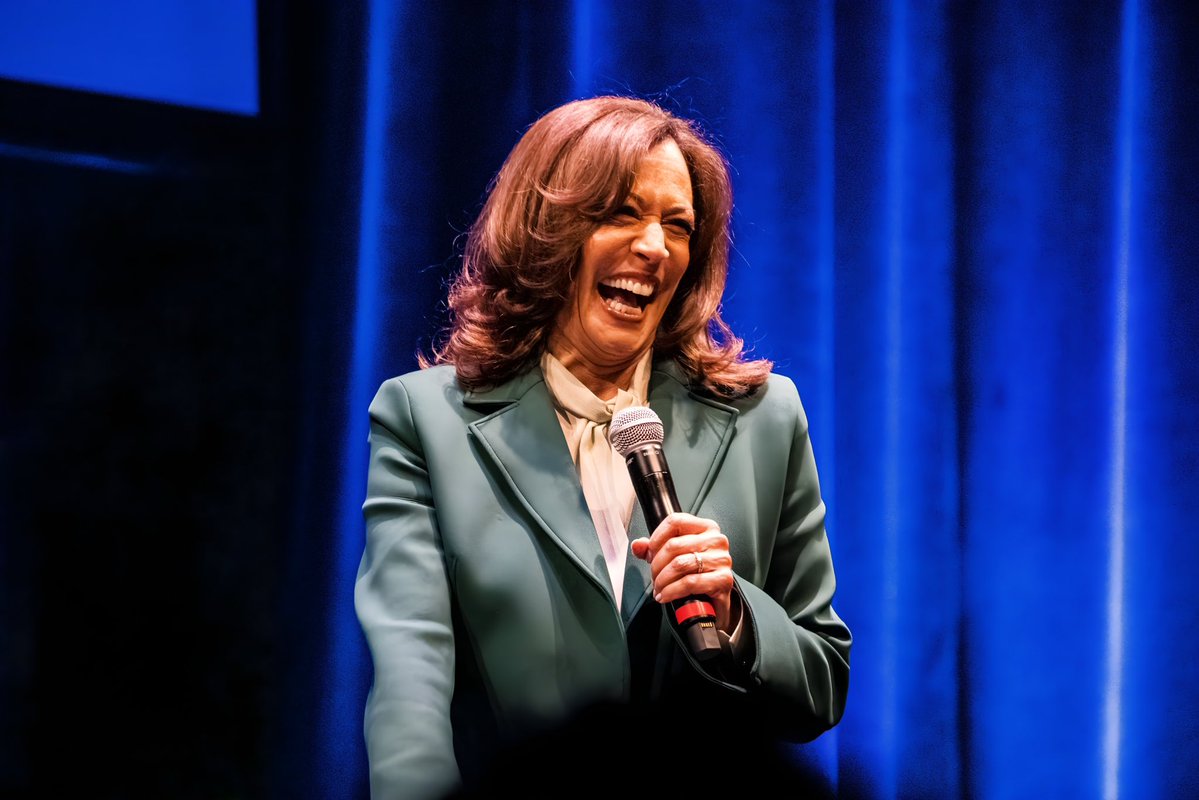best of kamala harris tweet media
