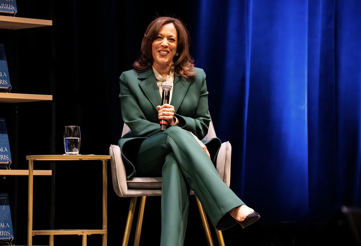 best of kamala harris tweet media