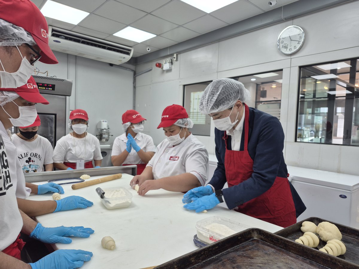 APCDAsiaPacific's tweet image. 🤝 The Japan External Trade Organization (JETRO) Bangkok's Mr. KAMIESU Yuki visited APCD on 22 April 2026, meeting Mr. Piroon Laismit to explore collaborations &amp;amp; toured APCD60+ vocational training projects! 💪 #APCD #JETRO #DisabilityInclusion