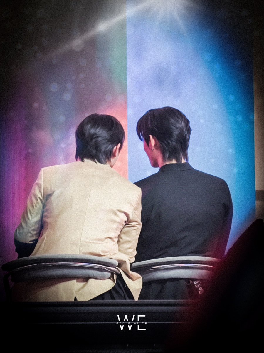 ไม่ว่าจะตอนไหนวีออฟจะคอยมองน้องวิลเลี่ยมน้องเอสจากข้างหลัง อยู่ตรงนี้เสมอ  🫶🏻 <a href="/Williamjkp1/">วิลเลี่ยม จักกะปรั๊ดดดดด</a> <a href="/EstRvp/">est_rvp</a>  

WILLIAMEST 2ND JOURNEY

#WilliamEst2ndAnniversary 
#WilliamEst