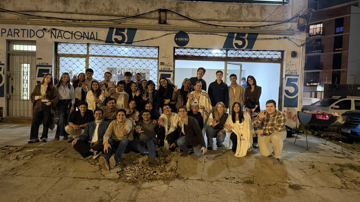 A esta barra no la para nadie!👋🏻
<a href="/joveneslista5/">Jóvenes Lista 5</a>
