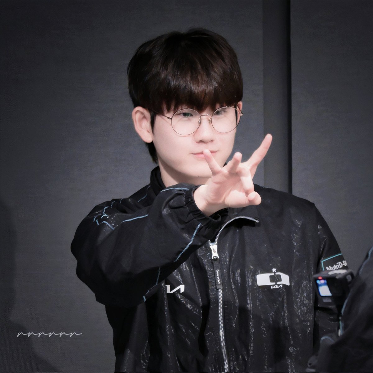 rrrrrrin_XuX's tweet image. 26.4.17 DK赛后fm
FOR WIN🍀
#dpluskia #Career #커리어 #오형석