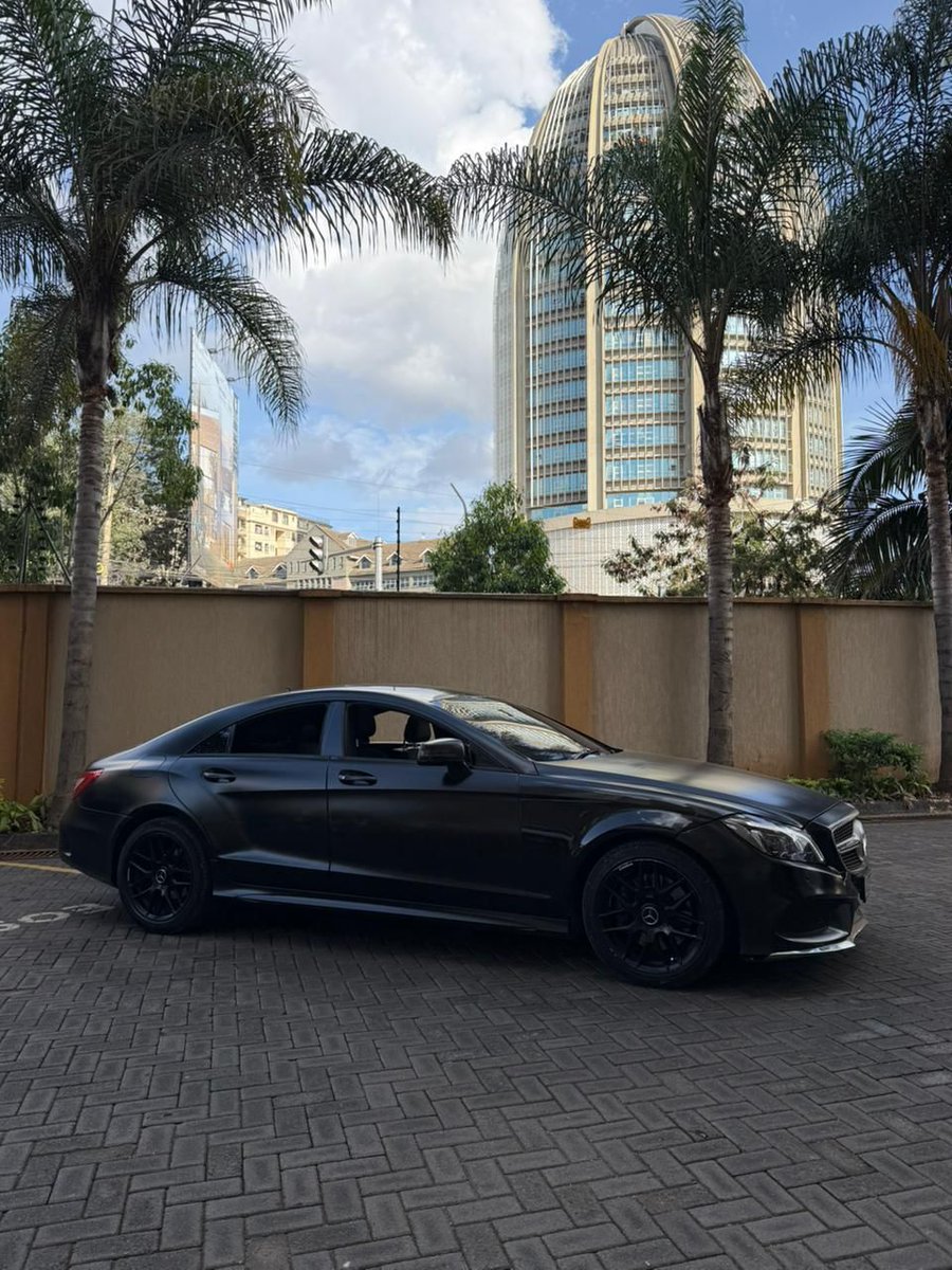 JaMtoka's tweet photo. - 2015 Mercedes Benz CLS350 🇩🇪 (C218)
- KSh2.7 Million 
- Fuel Tank: 59L
- 15-18km/litre
- Mileage: 99,403km
- Location: Nairobi 🇰🇪 
- +254733665551 (WhatsApp)
- sales@beyondtarmac.co.ke 

- 3.0-litre V6 Turbocharged Diesel (OM642)
- 255bhp @ 3600 rpm
- 620Nm @ 1600-2400 rpm 🔥 🔥 
- 9 Speed AT (9G-TRONIC)
- RWD

- 9 Airbags 
- ABS 
- Active Bonnet for Pedestrian Protection 
- Attention Assist 
- Blind Spot Assist 
- Brake Assist 
- Distronic Plus 
- ESP
- Lane Keeping Assist 
- LED Daytime Running Lights
- PRE-SAFE 
- Stability Control 
- Traction Control 

- COMAND System with 8" Colour Display 
- Hard-drive Navigation 
- FM/HD Radio 
- CD/DVD Player 
- Bluetooth Connectivity 
- Media Interface 
- Voice Control 
- SD Card Slot
- 10 Speaker Audio System 
- 2X USB-A Ports 

- Alloy Wheels 
- 4 Leather Seats 
- Sunroof 
- Wing Mirror Blinkers