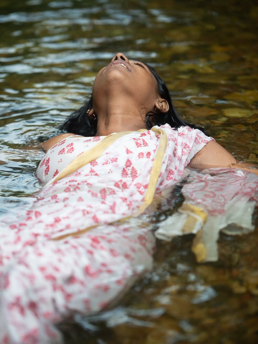 DreamerT96's tweet image. #Aishwarya
#BlackForest #model #dailydose 
Karutha Kutty arms mungji pathala mood eruthu 😍😘🥰